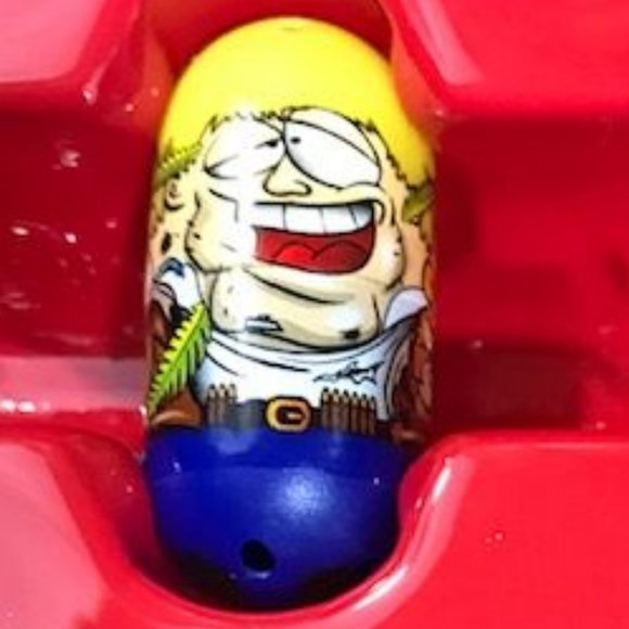 Mighty Beanz Red Collectors Case & 11 Mighty Beanz Set - Picture 15 of 16